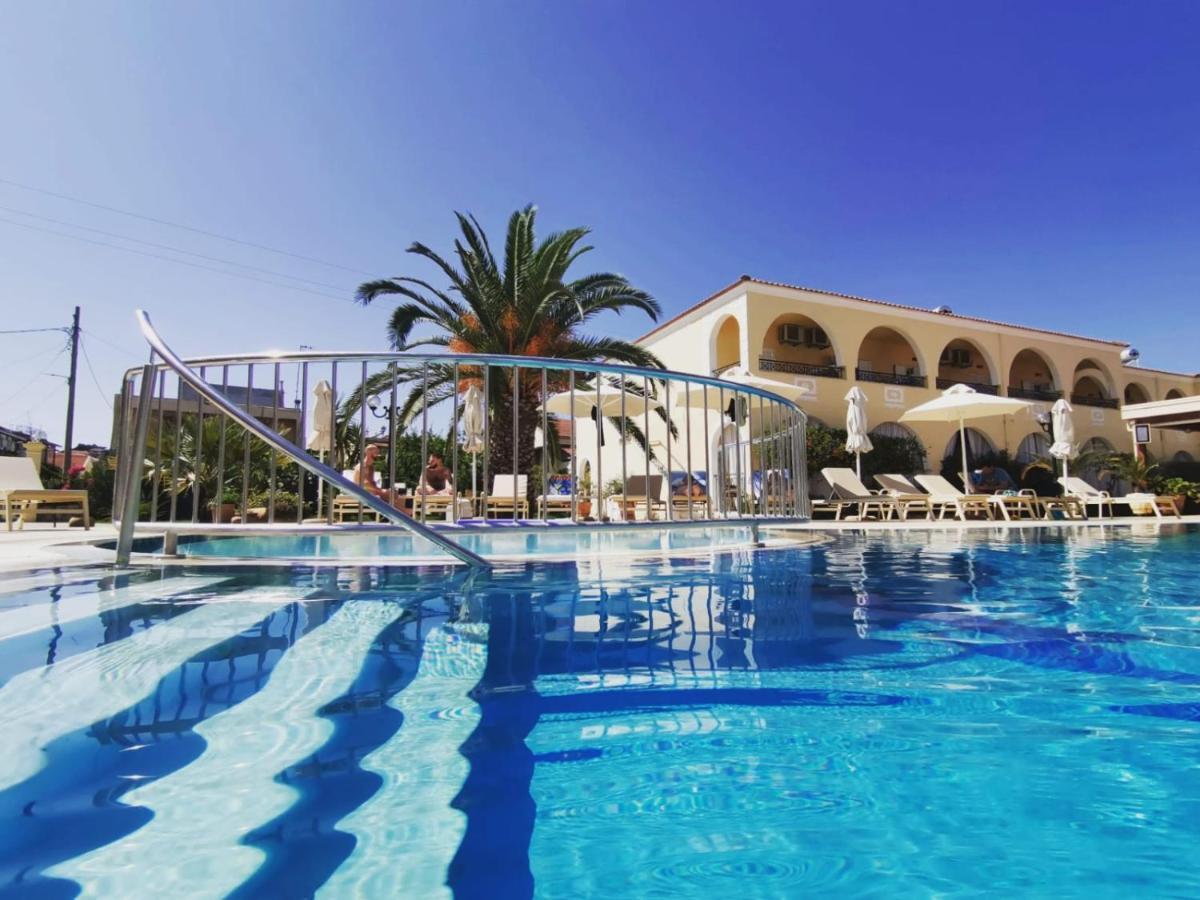 קאבוס Konstantina Apartments מראה חיצוני תמונה